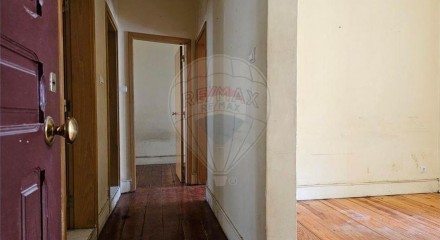 Residential - Condo/Apartment - T2 - Penha de Franca, Lisbon - PT