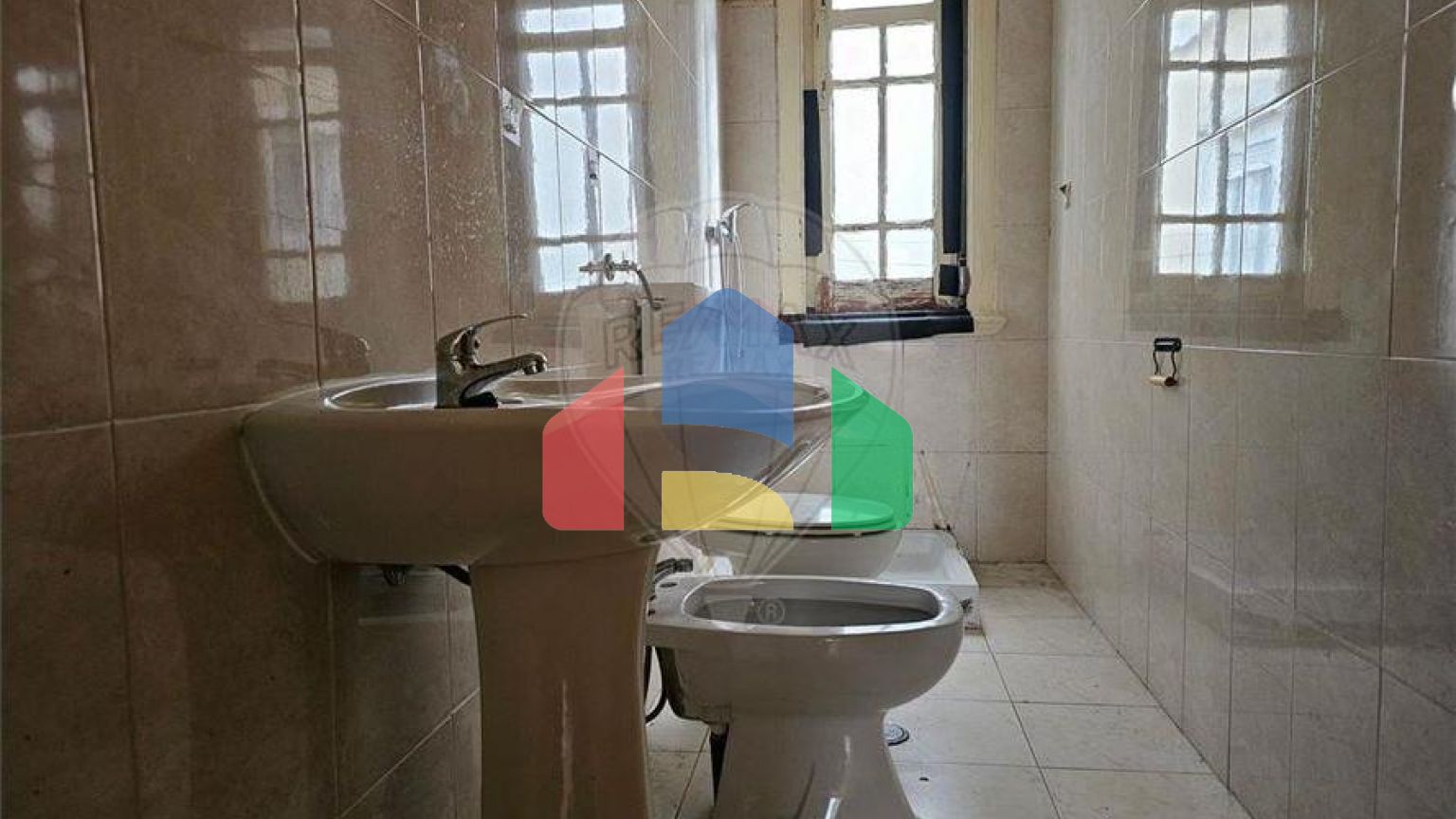 Residential - Condo/Apartment - T2 - Penha de Franca, Lisbon - PT