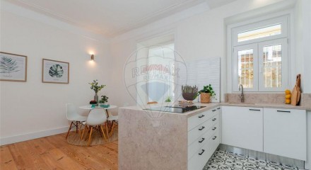 Residential - Condo/Apartment - T2 - Penha de Franca, Lisbon - PT