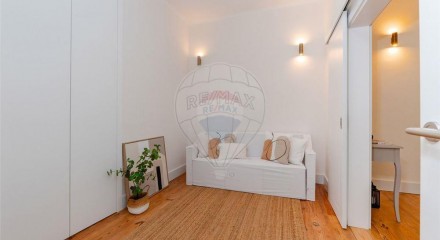 Residential - Condo/Apartment - T2 - Penha de Franca, Lisbon - PT