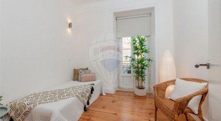 Residential - Condo/Apartment - T2 - Penha de Franca, Lisbon - PT