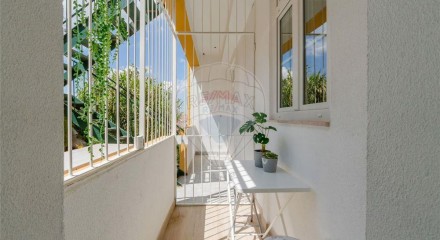Residential - Condo/Apartment - T2 - Penha de Franca, Lisbon - PT