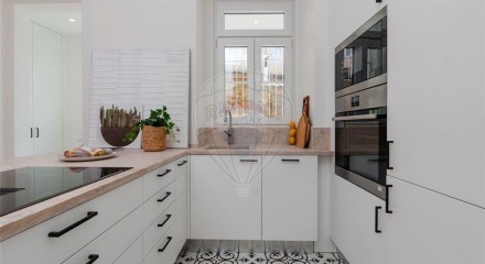 Residential - Condo/Apartment - T2 - Penha de Franca, Lisbon - PT