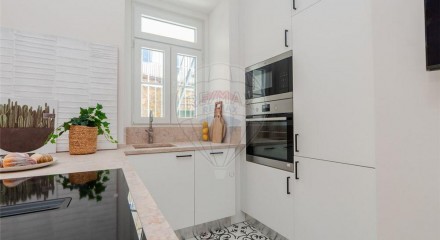 Residential - Condo/Apartment - T2 - Penha de Franca, Lisbon - PT