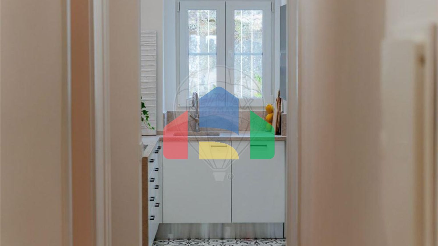 Residential - Condo/Apartment - T2 - Penha de Franca, Lisbon - PT