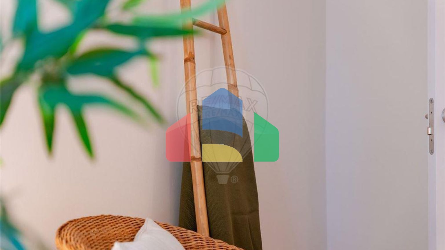 Residential - Condo/Apartment - T2 - Penha de Franca, Lisbon - PT