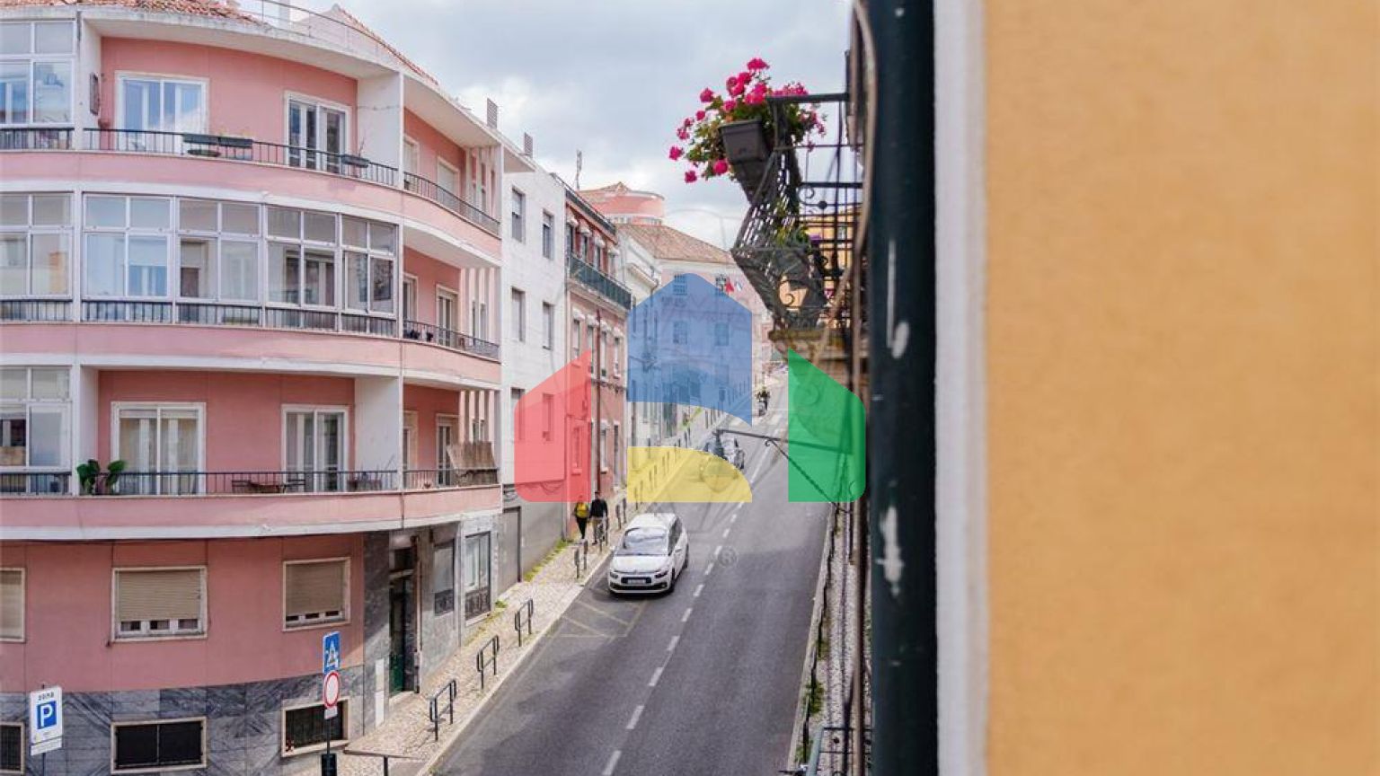 Residential - Condo/Apartment - T2 - Penha de Franca, Lisbon - PT