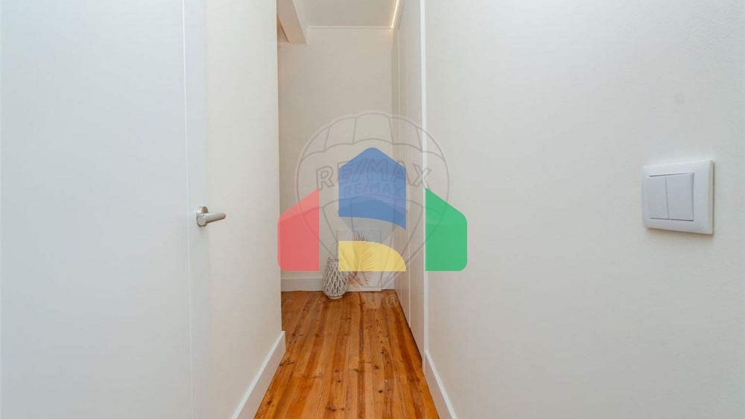 Residential - Condo/Apartment - T2 - Penha de Franca, Lisbon - PT