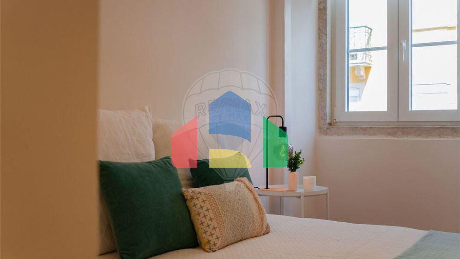 Residential - Condo/Apartment - T2 - Penha de Franca, Lisbon - PT