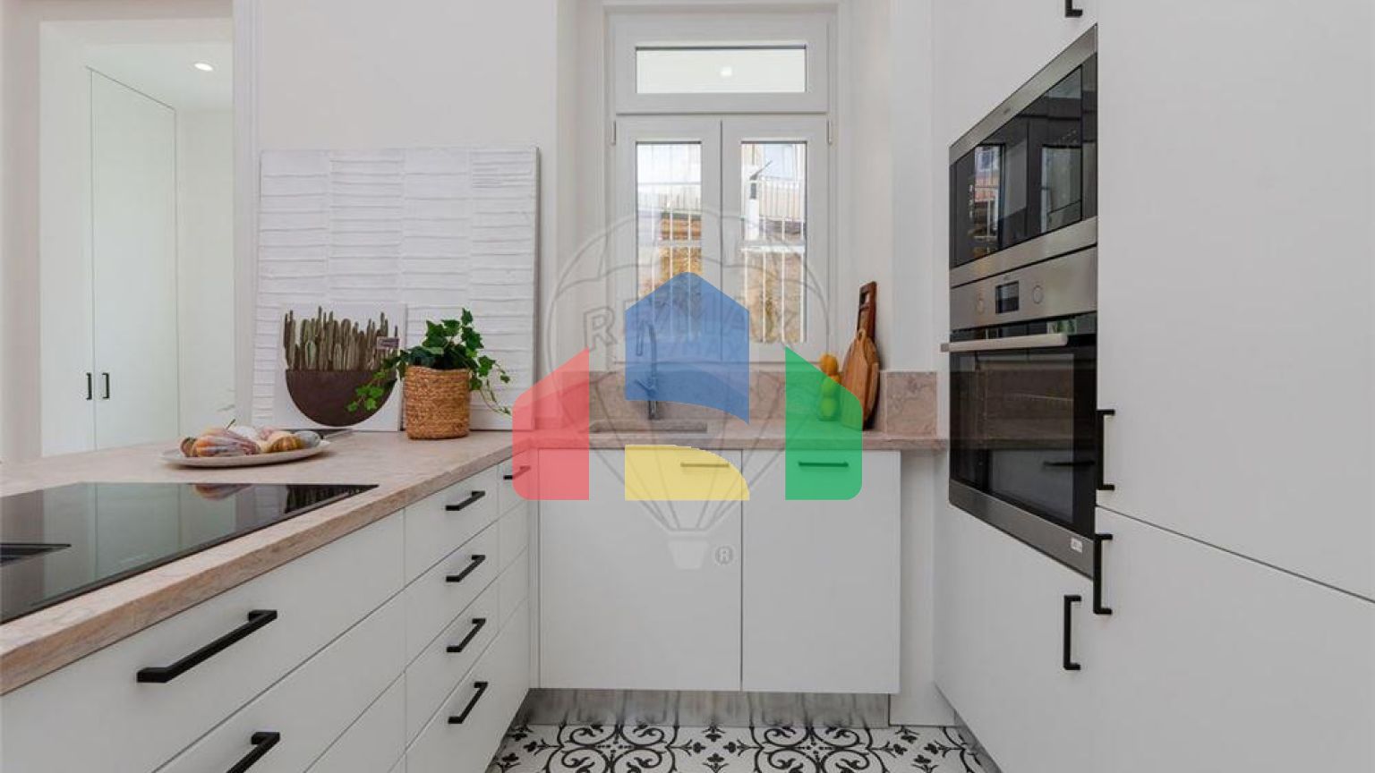 Residential - Condo/Apartment - T2 - Penha de Franca, Lisbon - PT