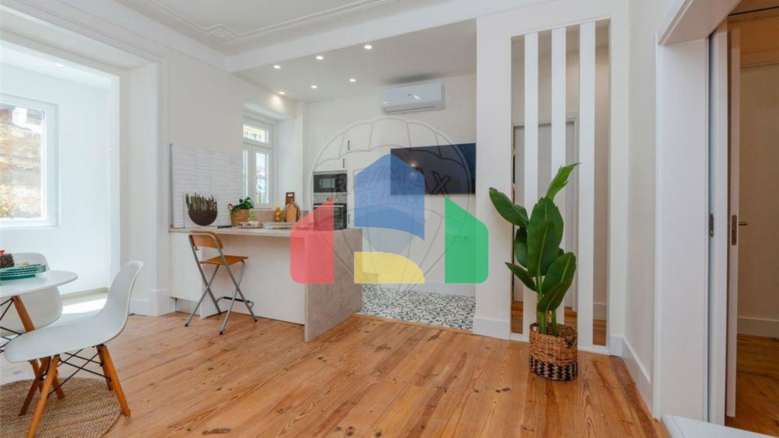 Residential - Condo/Apartment - T2 - Penha de Franca, Lisbon - PT