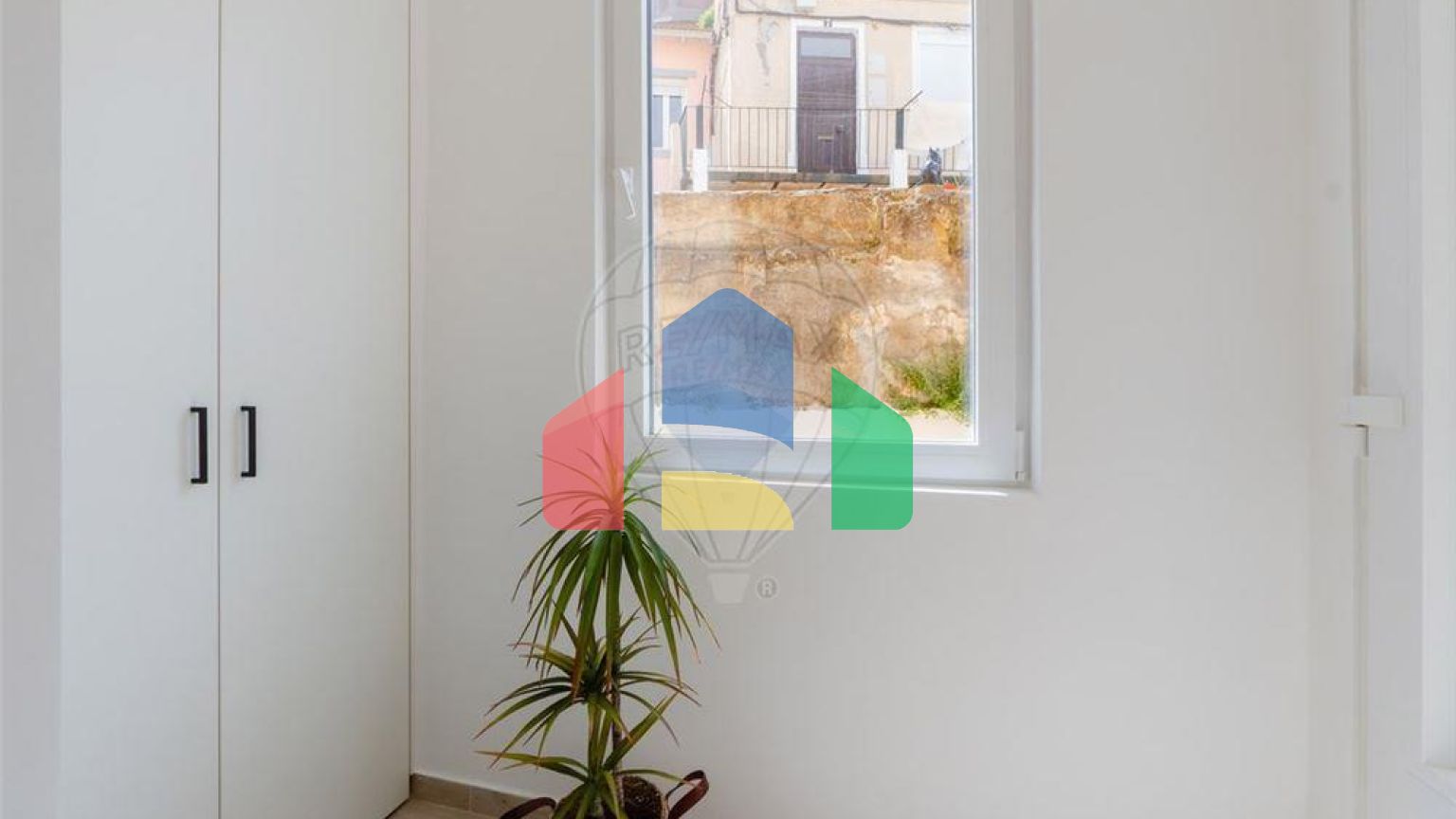 Residential - Condo/Apartment - T2 - Penha de Franca, Lisbon - PT