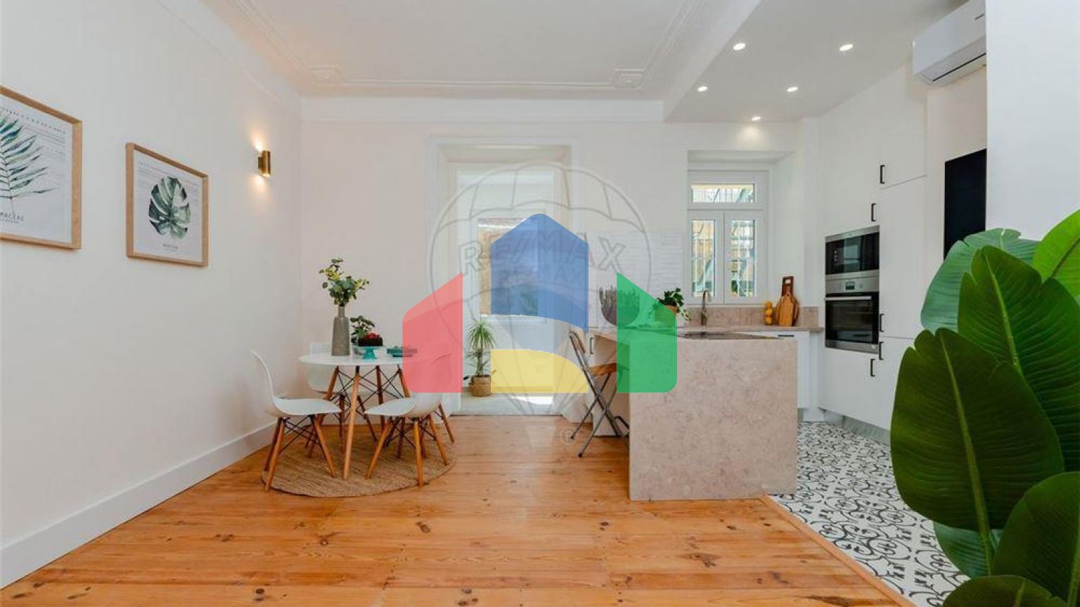 Residential - Condo/Apartment - T2 - Penha de Franca, Lisbon - PT