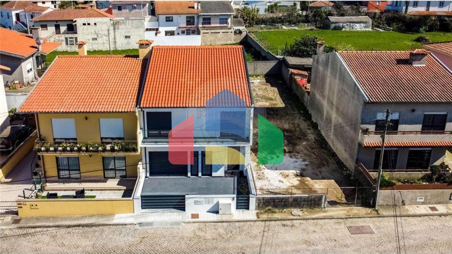 Residential - Single Family Home - T3 - Vila Cha, Vila do Conde - PT