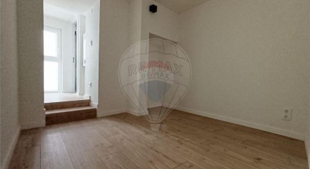 Residential - Condo/Apartment - T1 - Misericórdia, Lisbon - PT