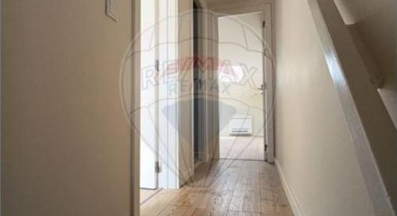 Residential - Condo/Apartment - T2 - Misericórdia, Lisbon - PT