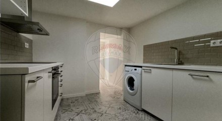 Residential - Condo/Apartment - T2 - Misericórdia, Lisbon - PT