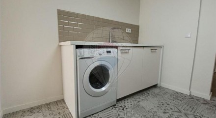 Residential - Condo/Apartment - T2 - Misericórdia, Lisbon - PT