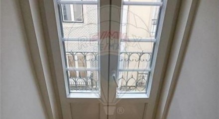 Residential - Condo/Apartment - T2 - Misericórdia, Lisbon - PT
