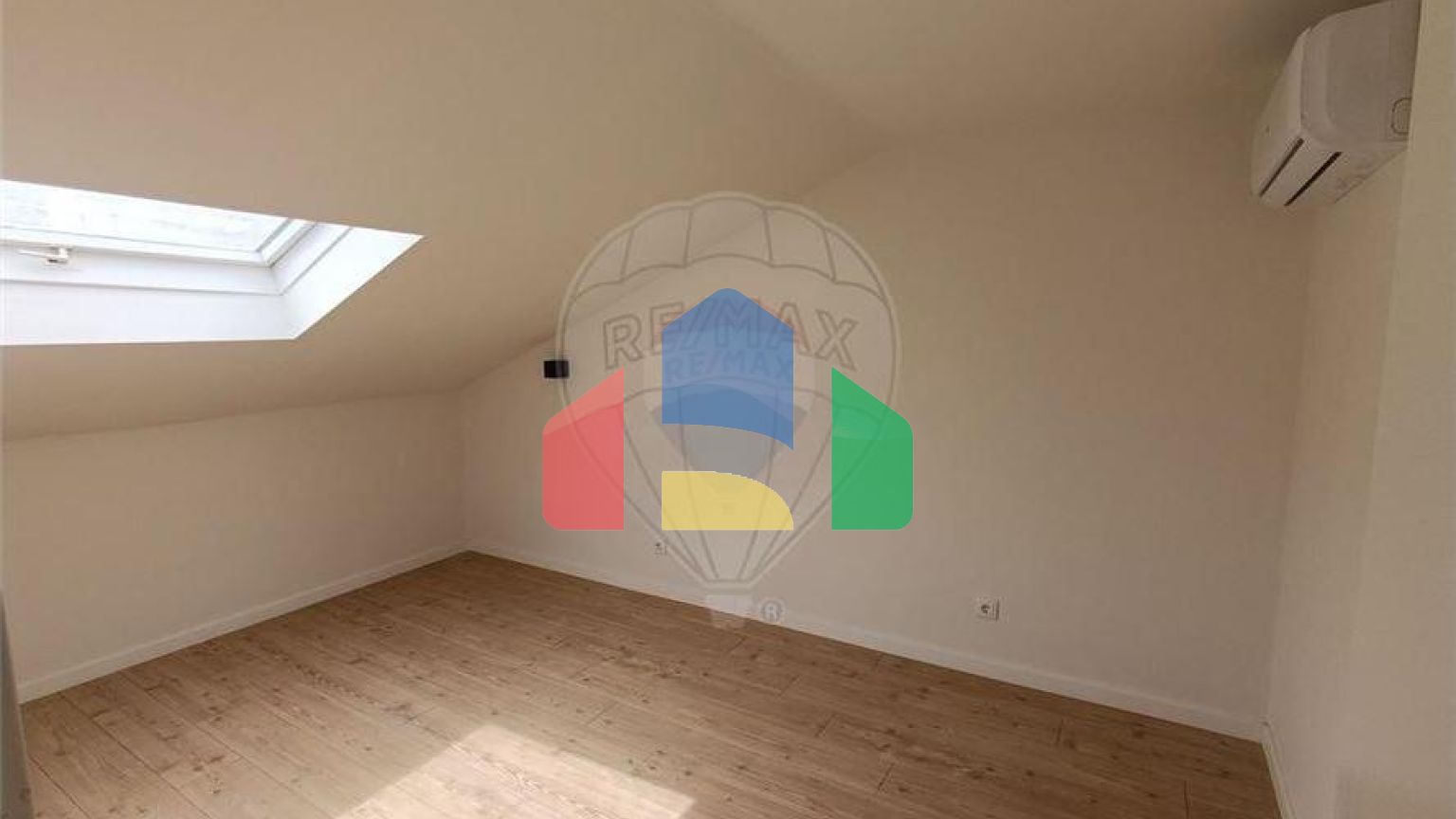 Residential - Condo/Apartment - T2 - Misericórdia, Lisbon - PT