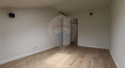 Residential - Condo/Apartment - T2 - Misericórdia, Lisbon - PT