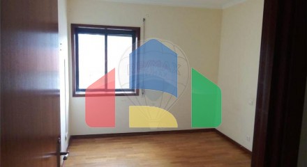 Residential - Condo/Apartment - T3 - Valongo, Valongo - PT