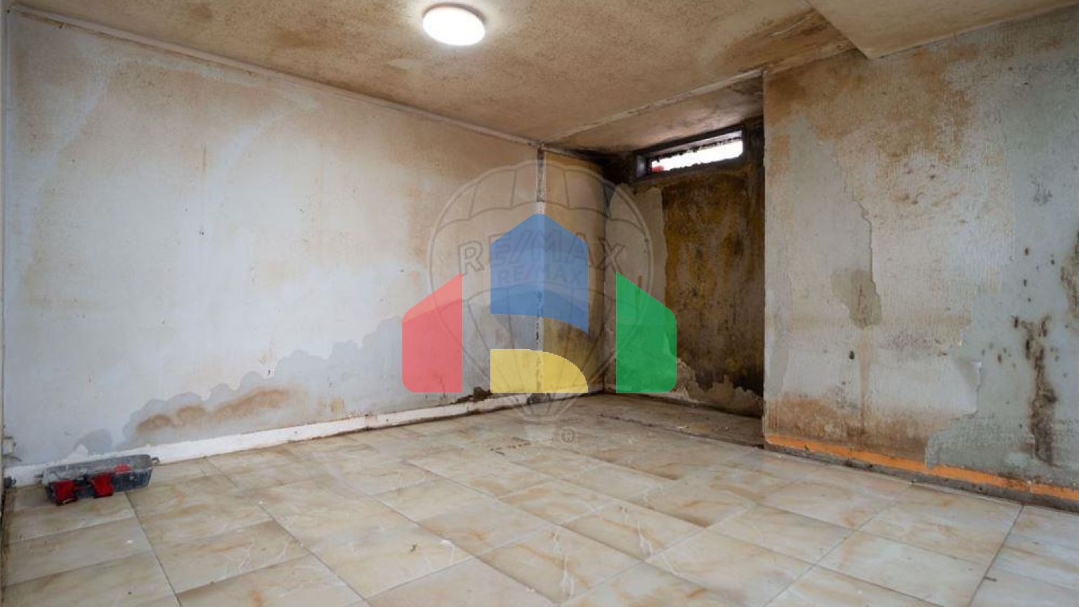 Residential - Condo/Apartment - T3 - Valongo, Valongo - PT