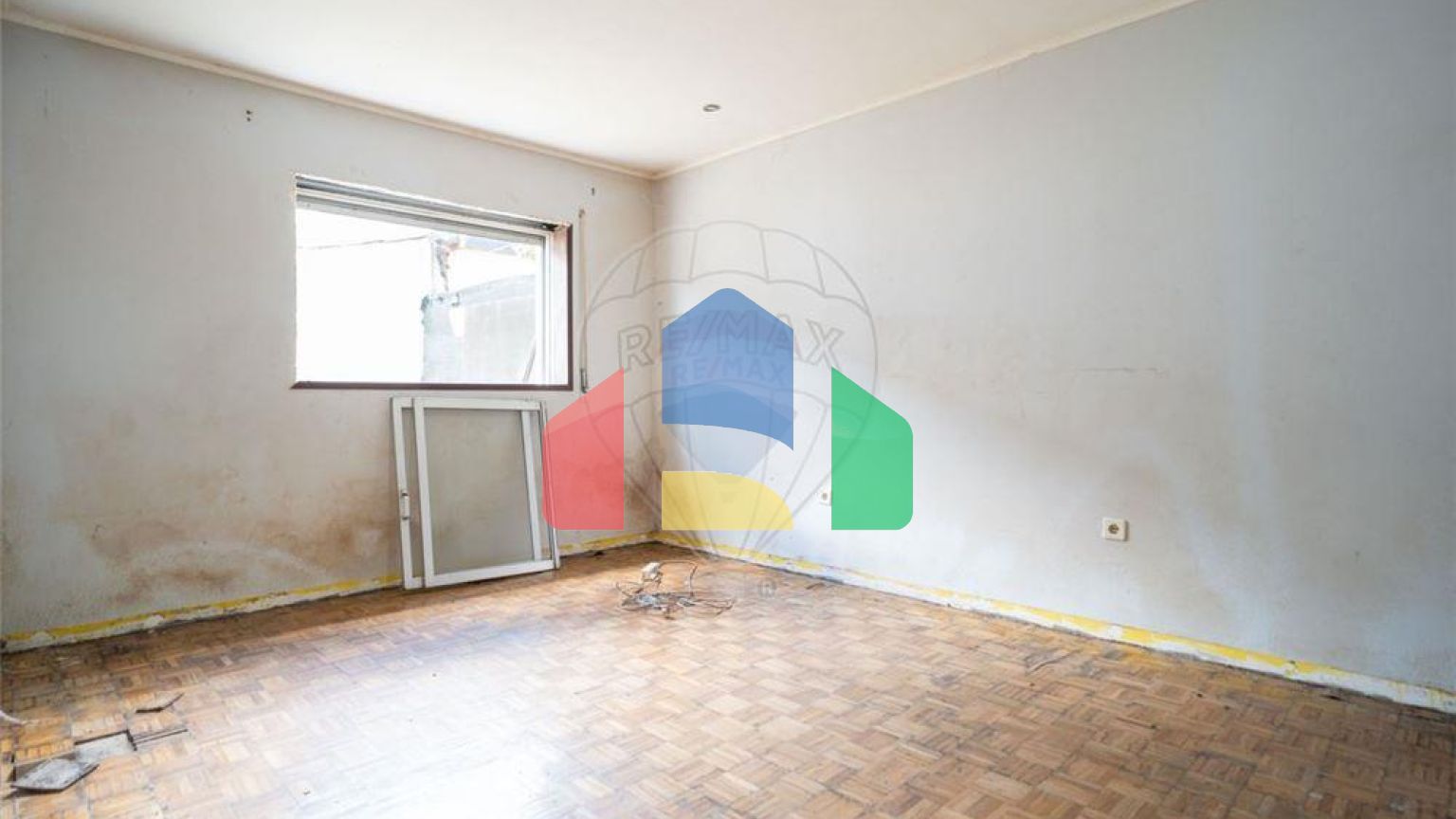 Residential - Condo/Apartment - T3 - Valongo, Valongo - PT