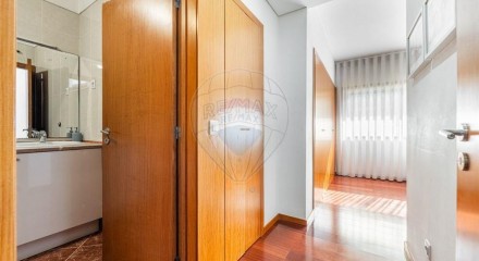 Residential - Condo/Apartment - T4 - Costa, Guimaraes - PT