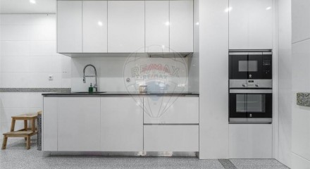 Residential - Condo/Apartment - T4 - Costa, Guimaraes - PT