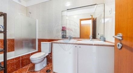 Residential - Condo/Apartment - T4 - Costa, Guimaraes - PT