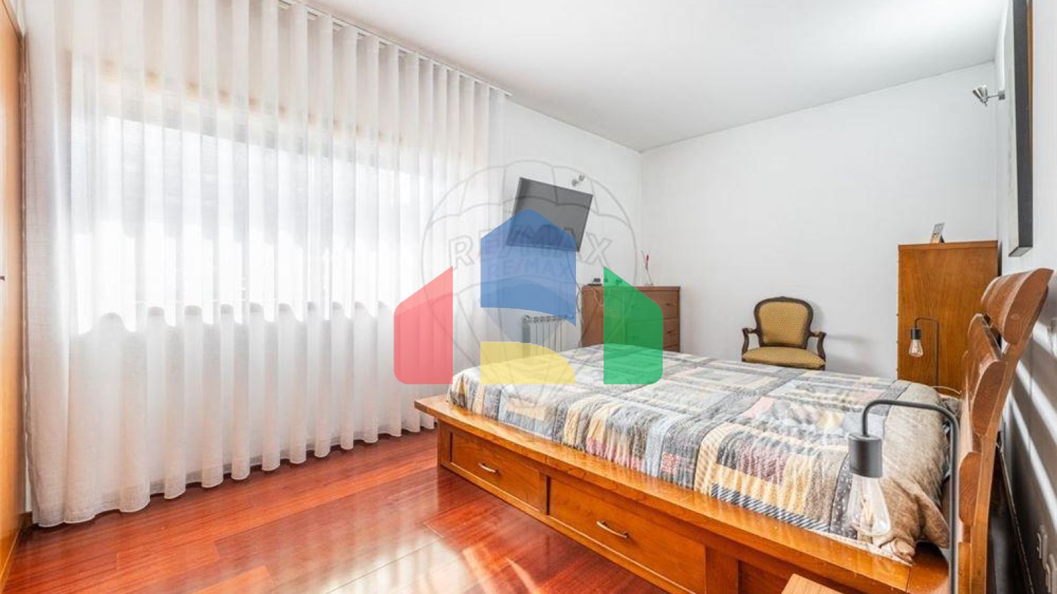 Residential - Condo/Apartment - T4 - Costa, Guimaraes - PT