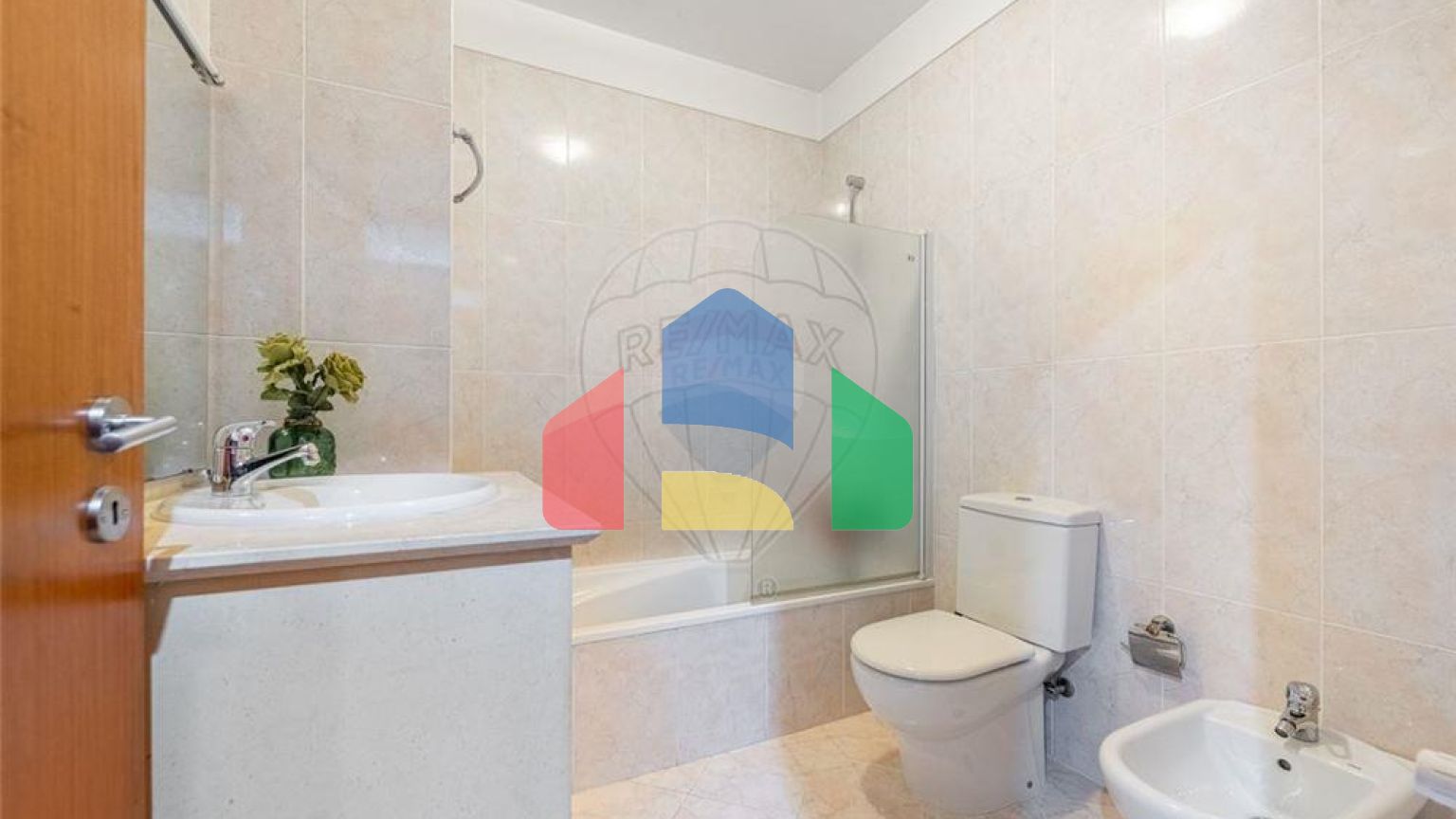 Residential - Condo/Apartment - T4 - Costa, Guimaraes - PT