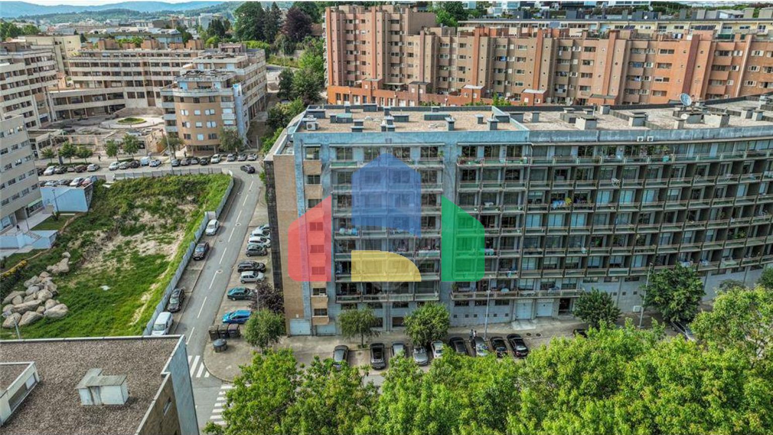 Residential - Condo/Apartment - T4 - Costa, Guimaraes - PT