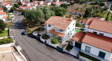 Residential - Single Family Home - T5 - Lousã e Vilarinho, Lousa - PT