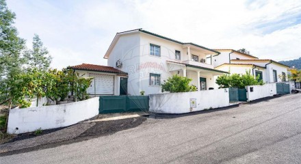 Residential - Single Family Home - T5 - Lousã e Vilarinho, Lousa - PT