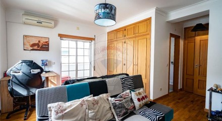 Residential - Single Family Home - T5 - Lousã e Vilarinho, Lousa - PT