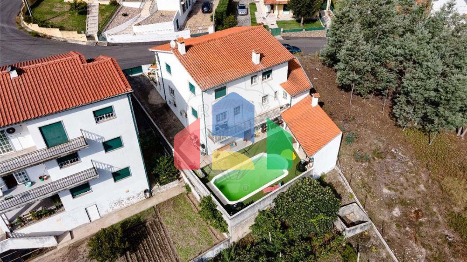 Residential - Single Family Home - T5 - Lousã e Vilarinho, Lousa - PT