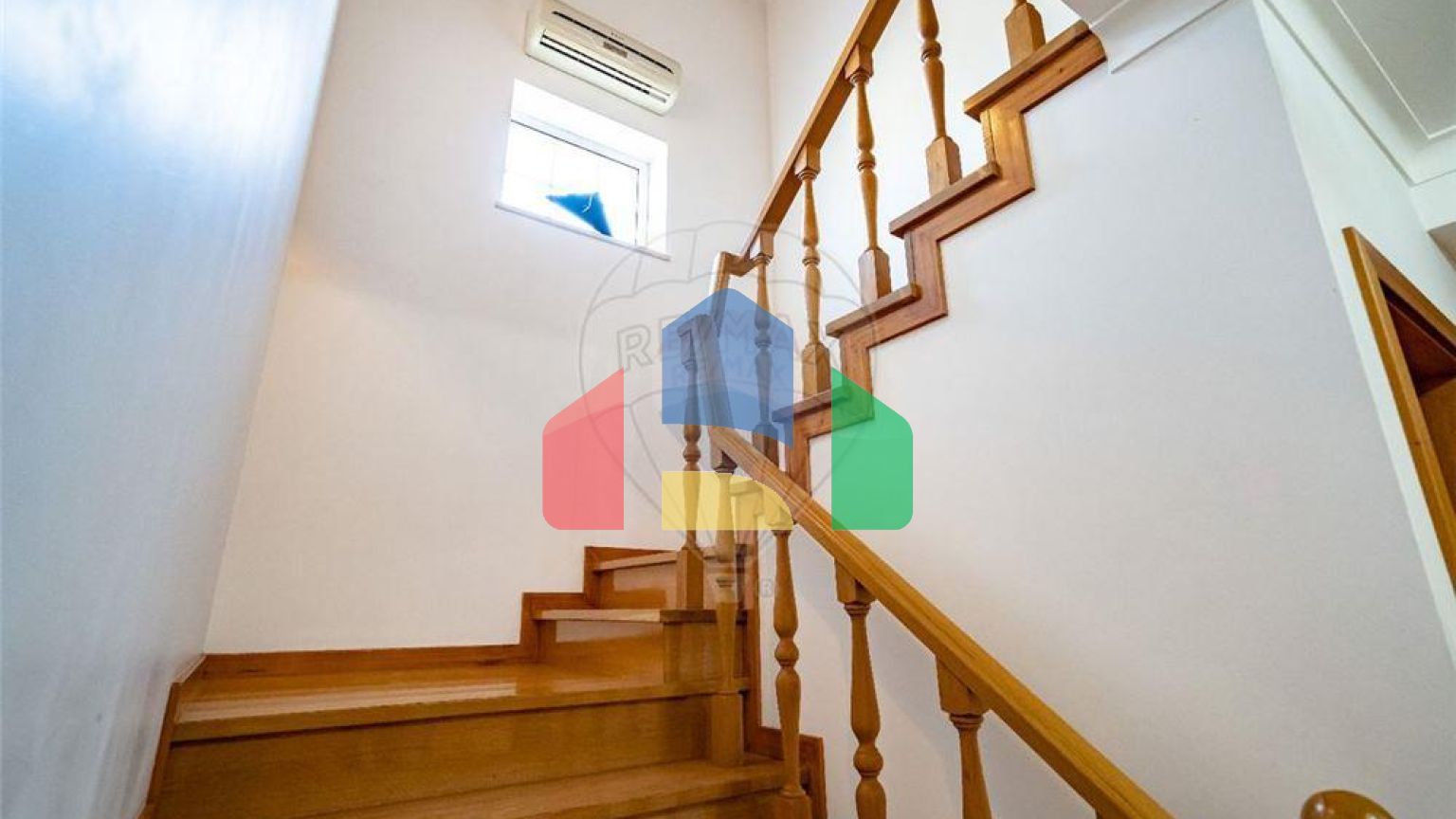 Residential - Single Family Home - T5 - Lousã e Vilarinho, Lousa - PT