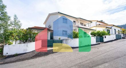 Residential - Single Family Home - T5 - Lousã e Vilarinho, Lousa - PT