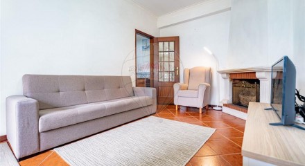 Residential - Condo/Apartment - T1 - Lousã e Vilarinho, Lousa - PT