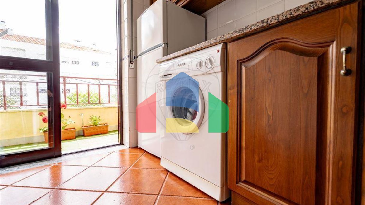 Residential - Condo/Apartment - T1 - Lousã e Vilarinho, Lousa - PT