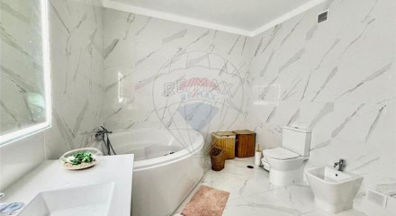 Residential - Condo/Apartment - T3 - Setubal (Sao Sebastiao), Setubal - PT