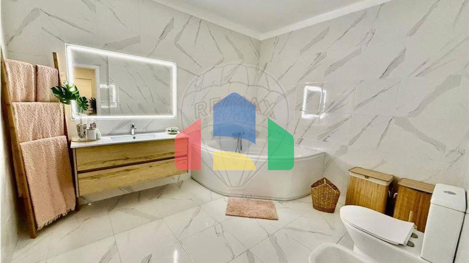 Residential - Condo/Apartment - T3 - Setubal (Sao Sebastiao), Setubal - PT