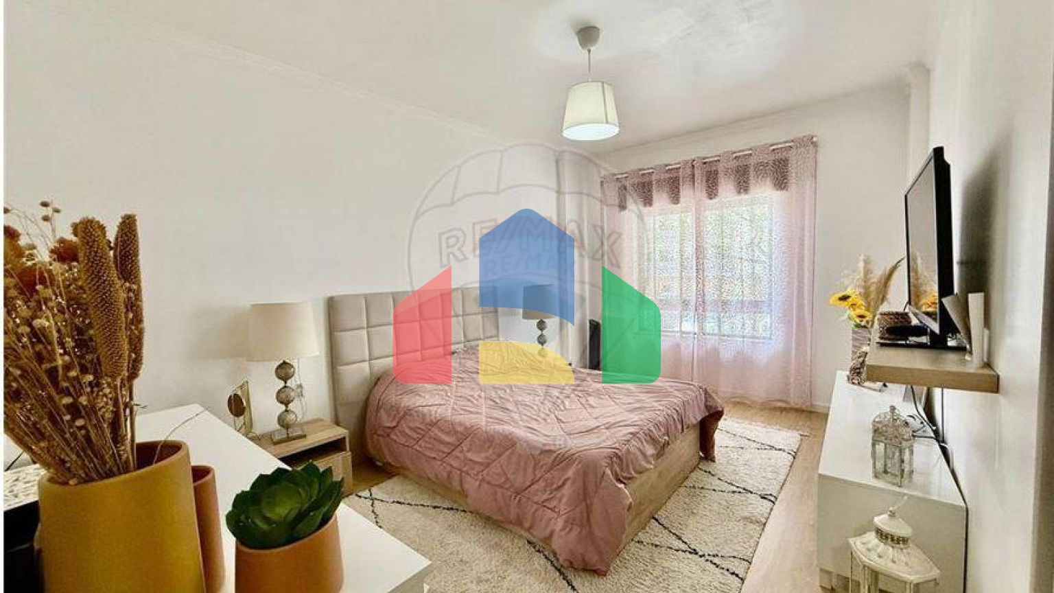 Residential - Condo/Apartment - T3 - Setubal (Sao Sebastiao), Setubal - PT