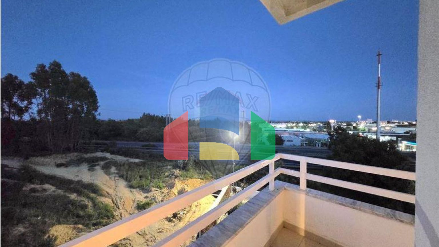 Residential - Condo/Apartment - T2 - Setubal (Sao Sebastiao), Setubal - PT