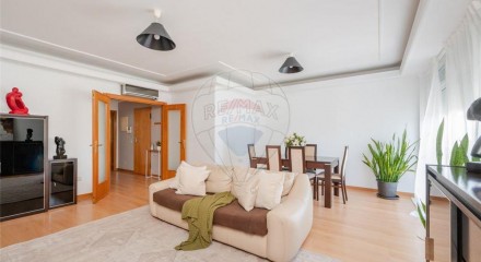 Residential - Condo/Apartment - T3 - Vialonga, Vila Franca de Xira - PT