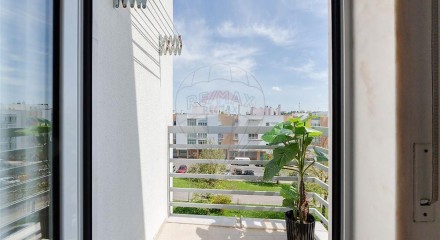 Residential - Condo/Apartment - T3 - Vialonga, Vila Franca de Xira - PT