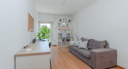 Residential - Condo/Apartment - T3 - Vialonga, Vila Franca de Xira - PT