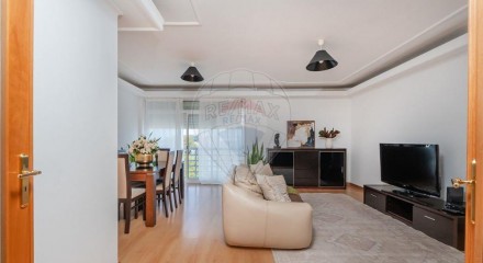 Residential - Condo/Apartment - T3 - Vialonga, Vila Franca de Xira - PT
